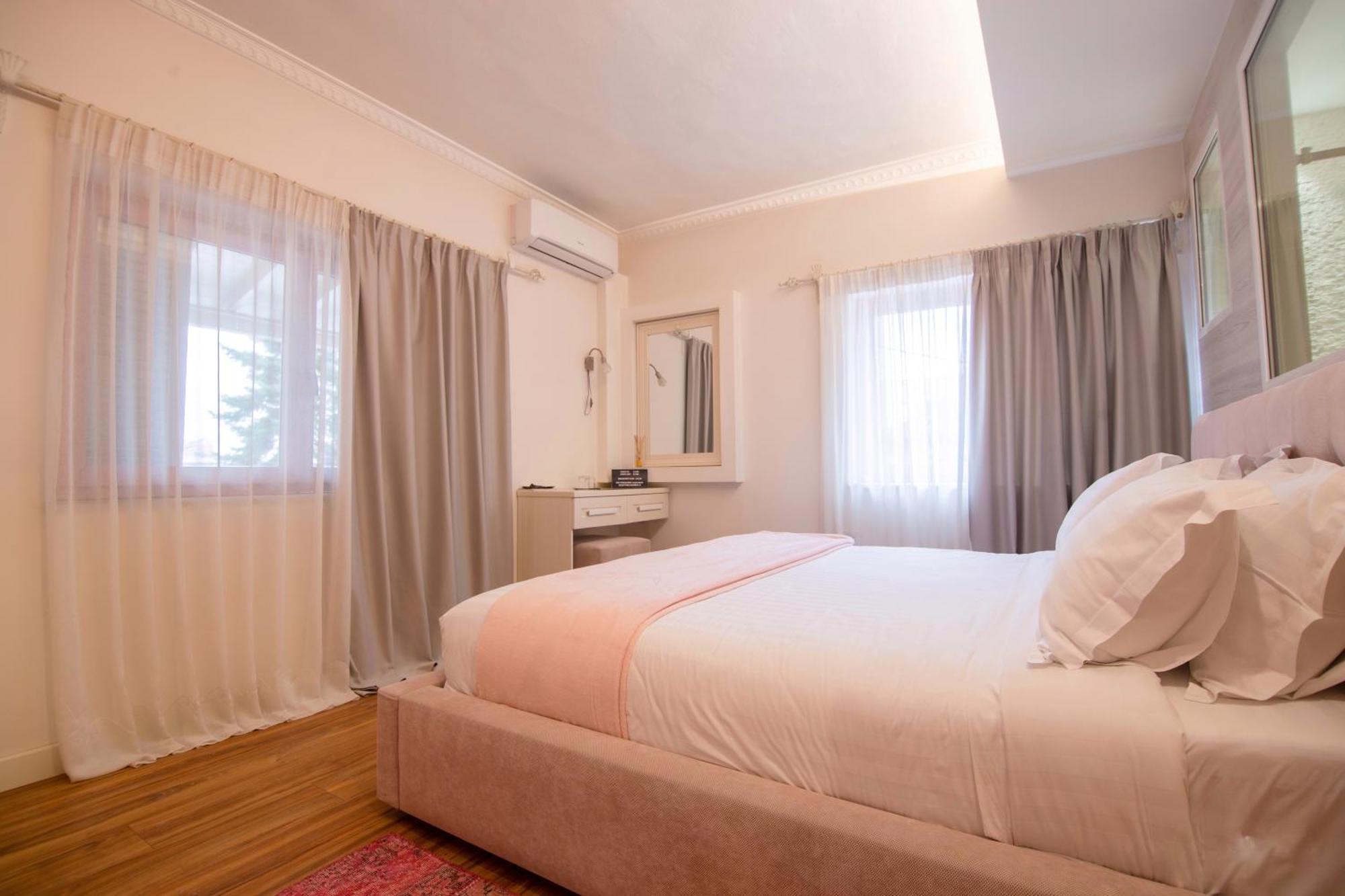 Meri Boutique Hotel Korce Room photo